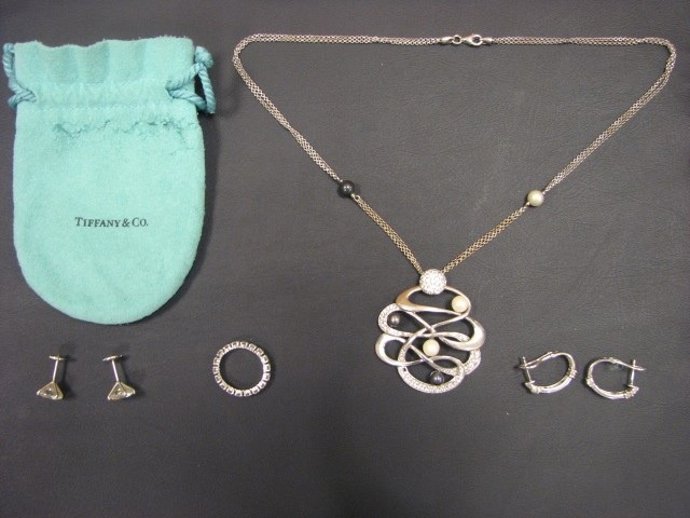 Joyas Robadas En El Aeropuerto De El Prat