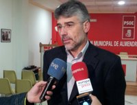 El PSOE reprocha a Monago que no dijera "nada" en su discurso para la "la Extremadura real de los 167.000 parados"