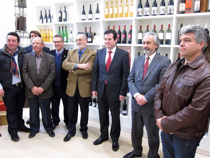 Císcar en un acto en la sede de la DO Vinos de Alicante