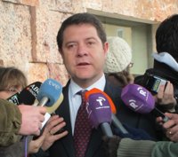 Page critica que Cospedal "quiera dar ejemplo de austeridad" pese a ser "de las políticas mejor pagadas de Europa"