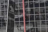 Bankia se deja un 6,14% en su primera sesión fuera del Ibex y agudiza su mínimo