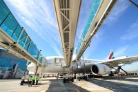 El primer A380 de Emirates despega de la nueva zona de embarque del aeropuerto de Dubai