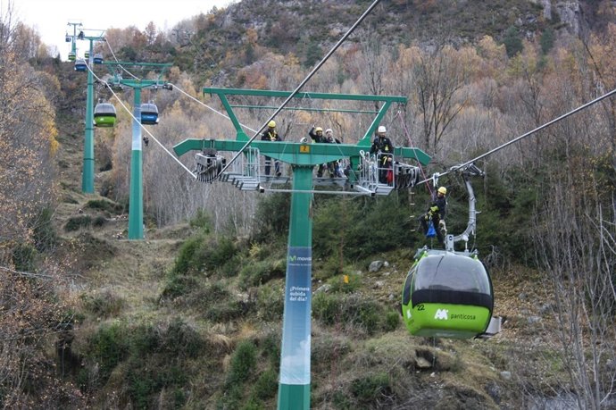 Simulacro de rescate en la estación Aramón Panticosa