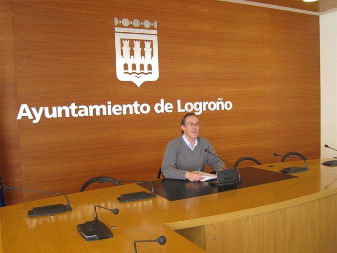 El concejal de Movilidad, Ángel Sáinz Yangüela