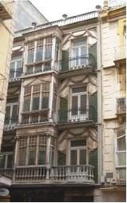 Fachada rehabilitada en la calle Mayor de Cartagena
