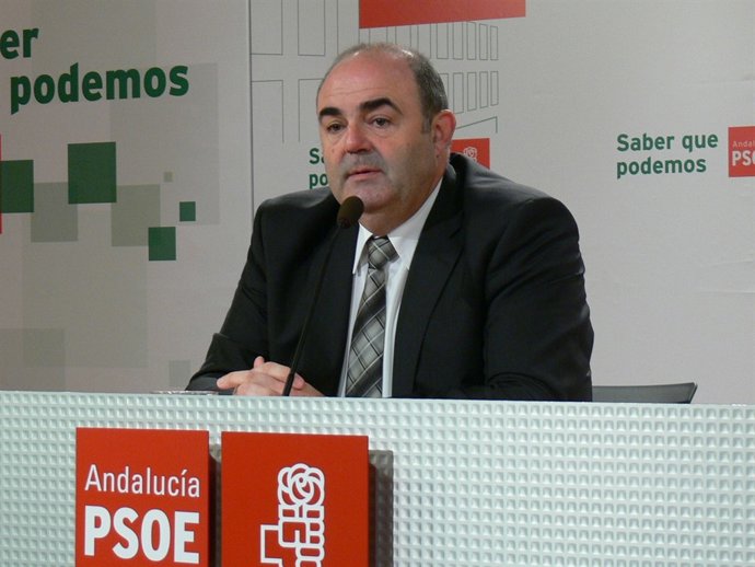 El senador socialista Juan Manuel Fernández