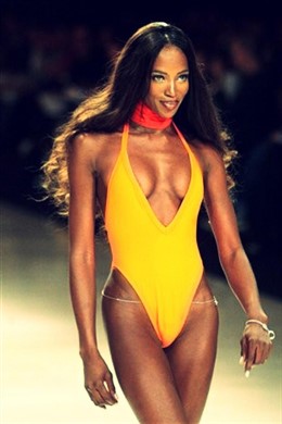 La modelo en una pasarela