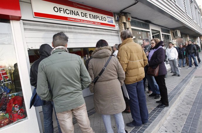 Oficina De Empleo En Madrid, INEM, Paro