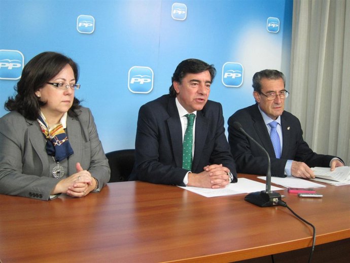 María Jesús Moro, José Antonio Bermúdez de Castro y José Muñoz