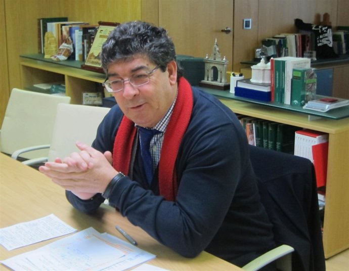 Diego Valderas, en un momento de la entrevista