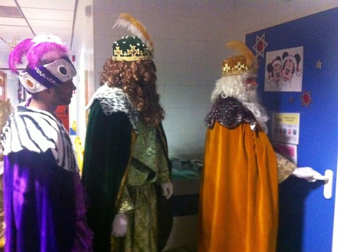 Los Reyes Magos visitan a los niños en La Candelaria