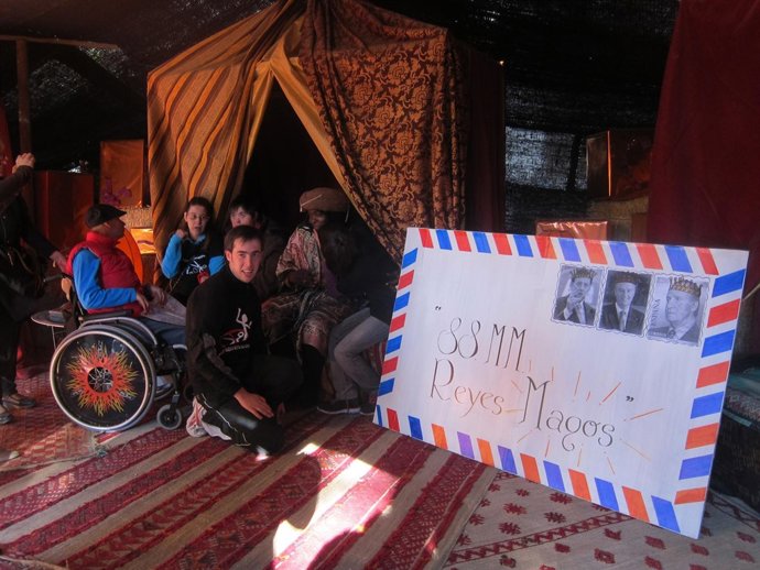 Momento de entrega de la carta del sector de la discapacidad a los Reyes Magos