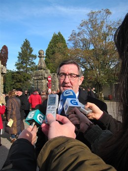 Currás habla sobre el homenaje a Valle-Inclán y Díaz Pardo