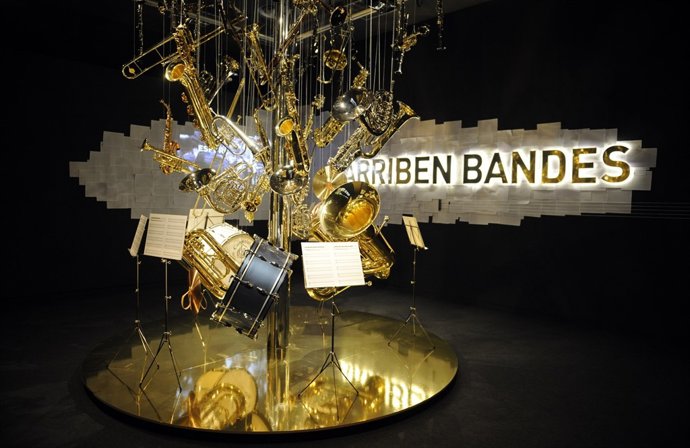 Cartel de la exposición de badas de música