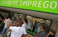 El paro de la eurozona escala en noviembre a un récord del 11,8%