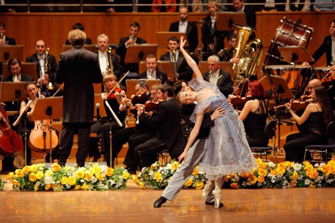 Música de la familia strauss y coreografías vienesas el Palau 