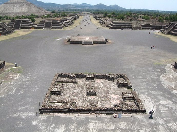 Calzada de los Muertos  de la ciudad de Teotihuacan
