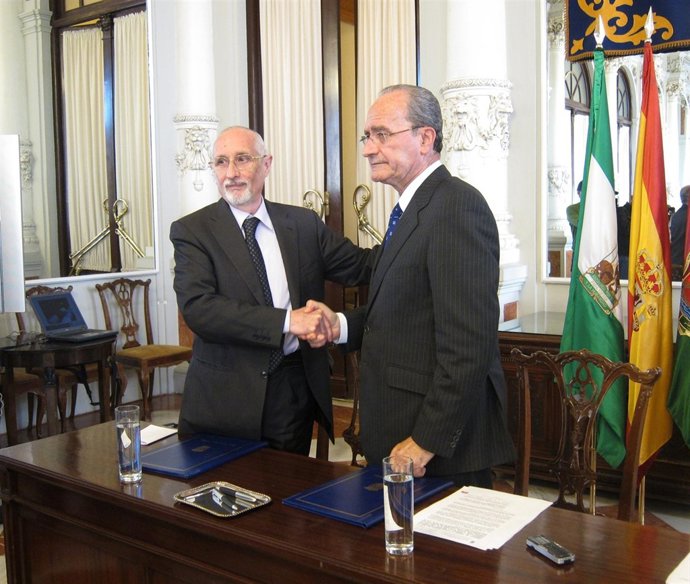 El presidente provincial de Cruz Roja y el alcalde de Málaga