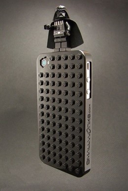Carcasa LEGO de SmallWorks con Darth Vader