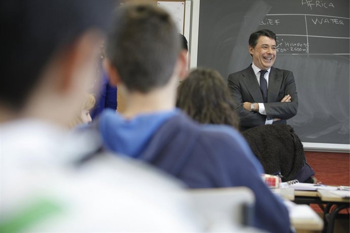 González en el nuevo Instituto de Educación Secundaria Neil Armstrong