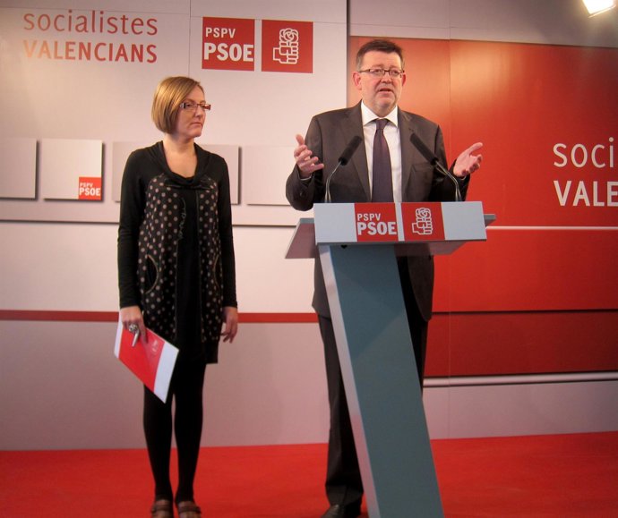 María José Salvador Y Ximo Puig En Rueda De Prensa