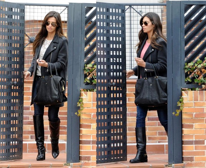 La periodista sale de su casa 