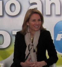 Quiroga advierte al Gobierno vasco que "es un error ir de sobrado" y le acusa de "provocar" a la oposición