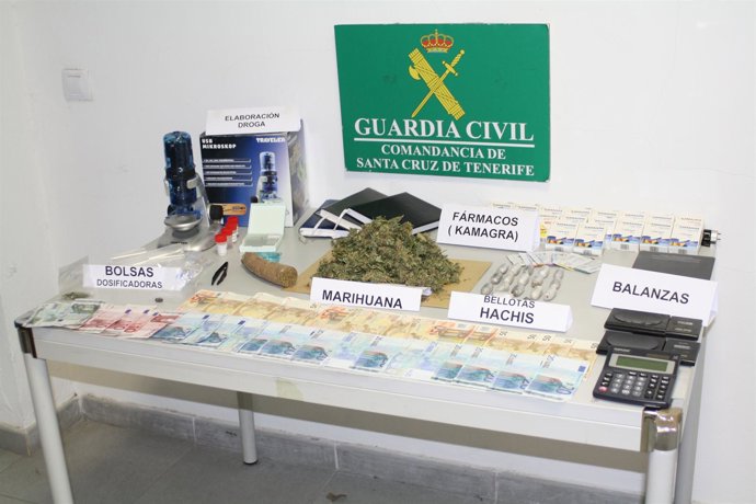 Droga y efectos incautados en La Gomera