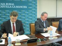 CECAM confía en que en 2012 se empiece a generar empleo de manera "tímida" y Caja Rural ve la recuperación en 2014
