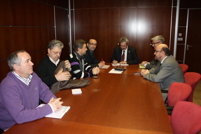 Graciano Torre Y La Ejecutiva De La Federación De Industria De CCOO