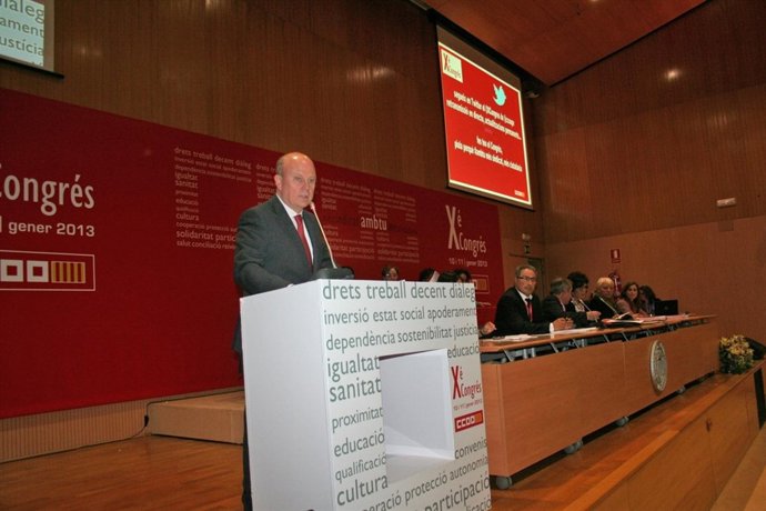 El conseller durante su intervención en el congreso de CCOO-PV