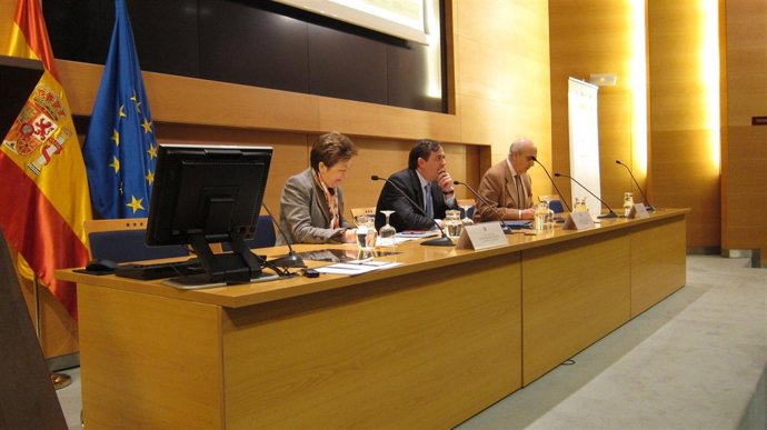 Farjas, en primer término, junto a Ramos de Armas y Moreno en el acto de Fuinsa