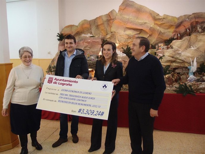 Gamarra y Muro, con los responsables de la Cocina Económica 