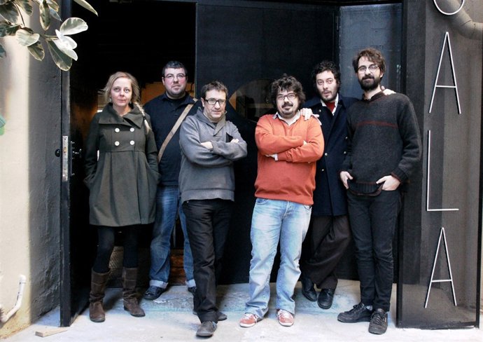 El director de la Sala Beckett y representantes de Bankrobber