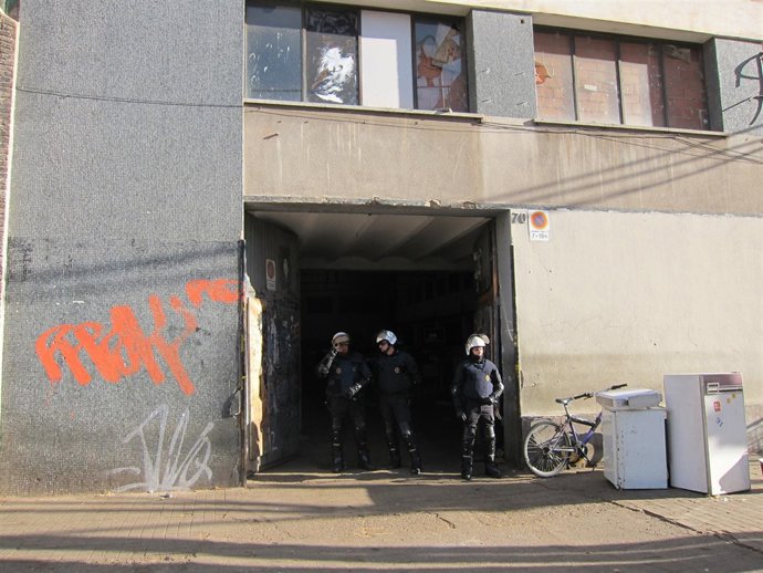 Nave desalojada de la calle Zamora de Poblenou