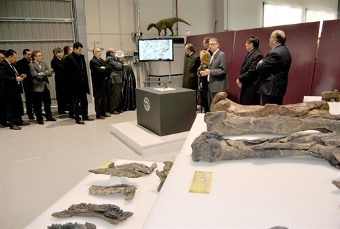 Presentación del dinosaurio de Ariño