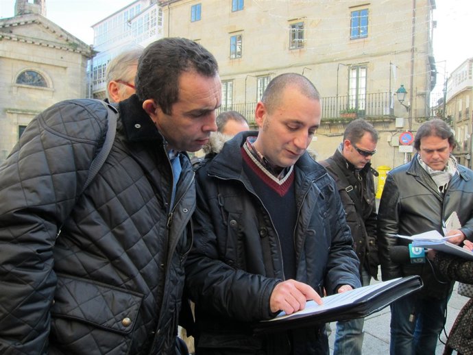 Luis Mariño (CC.OO.) y Clodomiro Montero (CIG), con el plan de reestructuración