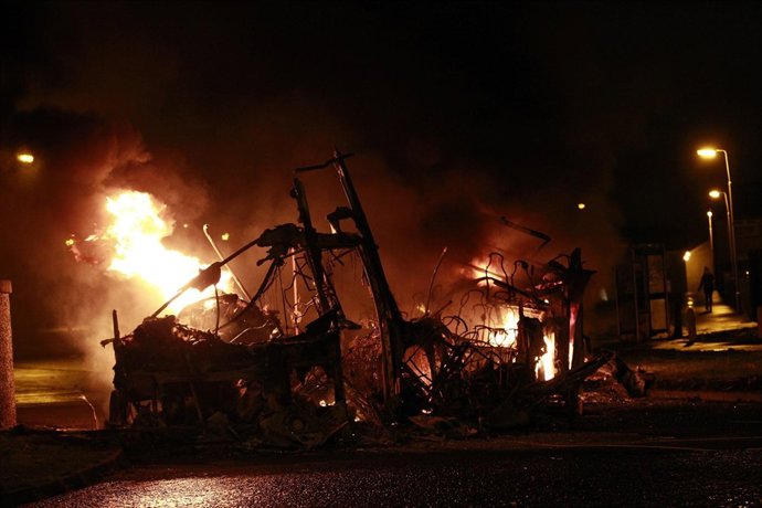 Fuertes disturbios registrados en Belfast