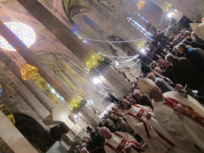 Imagen de la toma de posesión de Xavier Salinas como obispo