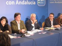 Arenas insta a Duran a no dar lecciones porque es "un monumento a la incoherencia"