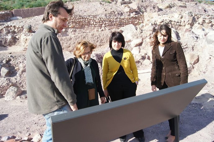 Gutierrez-Cortines visita el yacimiento de La Bastida     