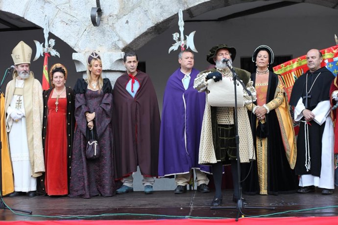 Marcha Carlos V Laredo 