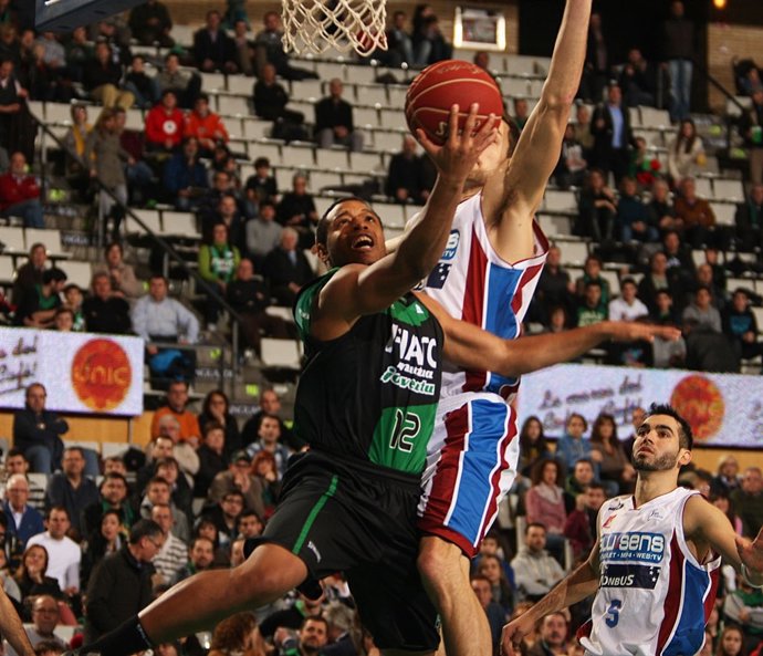FIATC Joventut - Blusens Monbus