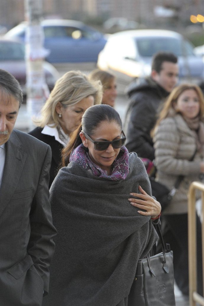 Isabel Pantoja a su llegada