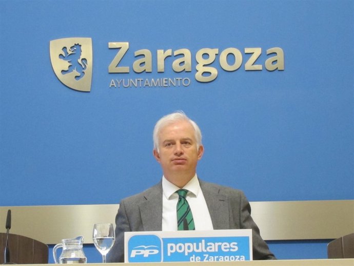 El portavoz del grupo municipal del PP. Eloy Suárez