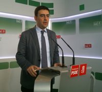 PSOE-A pondrá "toda la carne en el asador" para que "nadie" se quede fuera del 'pacto por Andalucía'