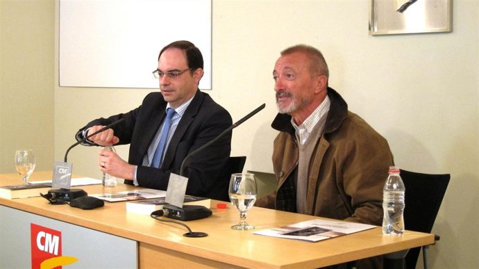 Arturo Pérez-Reverte presenta en Murcia su novela 'El tango de la guardia vieja'