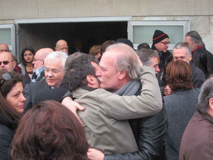 F.Mascarell y L.Homar en el funeral de A.Lizarán