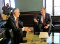 AMP-Griñán y Zoido, dispuestos a alcanzar un pacto por Andalucía "sin posiciones excluyentes" y que no va "contra nadie"