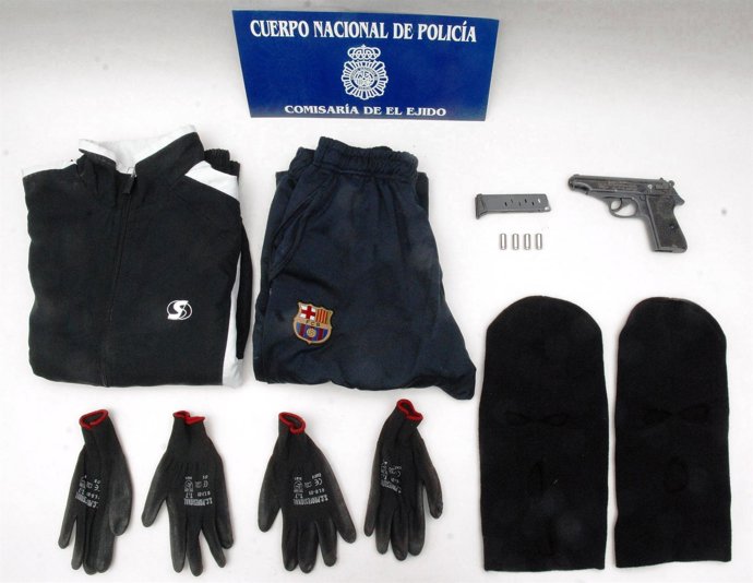 Efectos del atraco intervenidos 